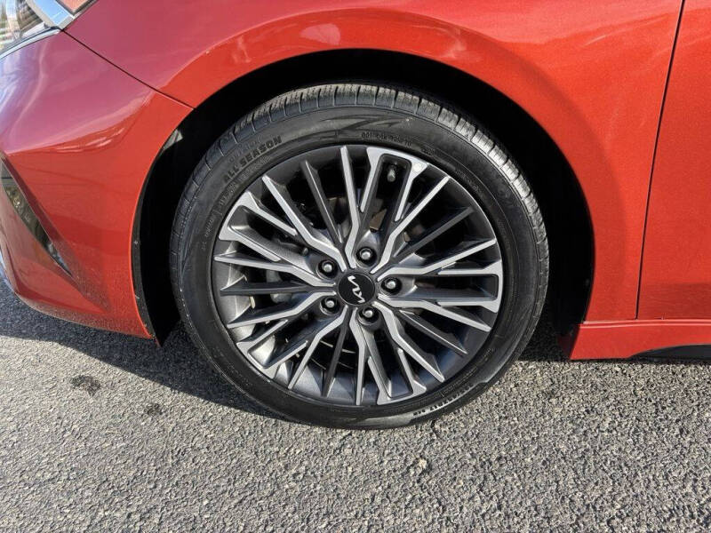 2022 Kia Forte GT Line