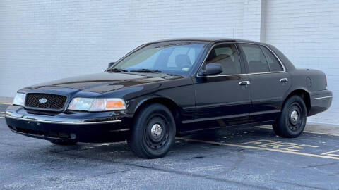 2005 Ford Crown Victoria for sale at Carland Auto Sales INC. in Portsmouth VA