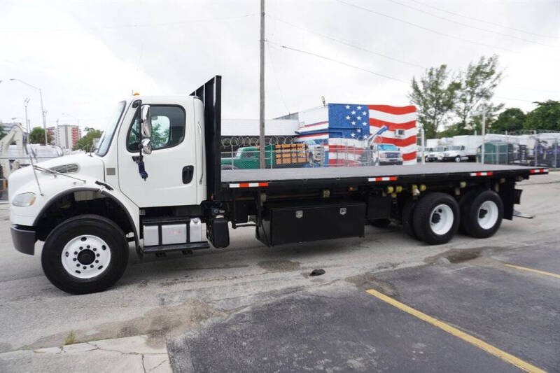 2015 Freightliner M2 106
