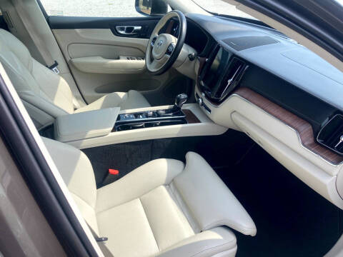 2020 Volvo XC60 T5 Inscription