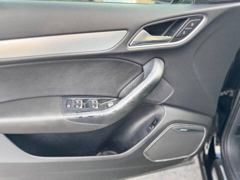 2015 Audi Q3 2.0T quattro Prestige