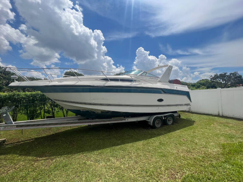1990 Regal Commodore 265 Cabin Cruiser