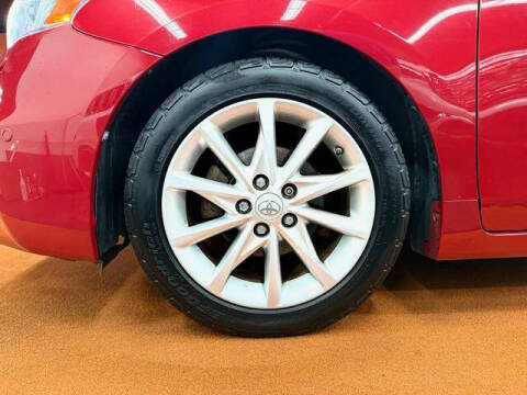 2012 Toyota Prius v Five