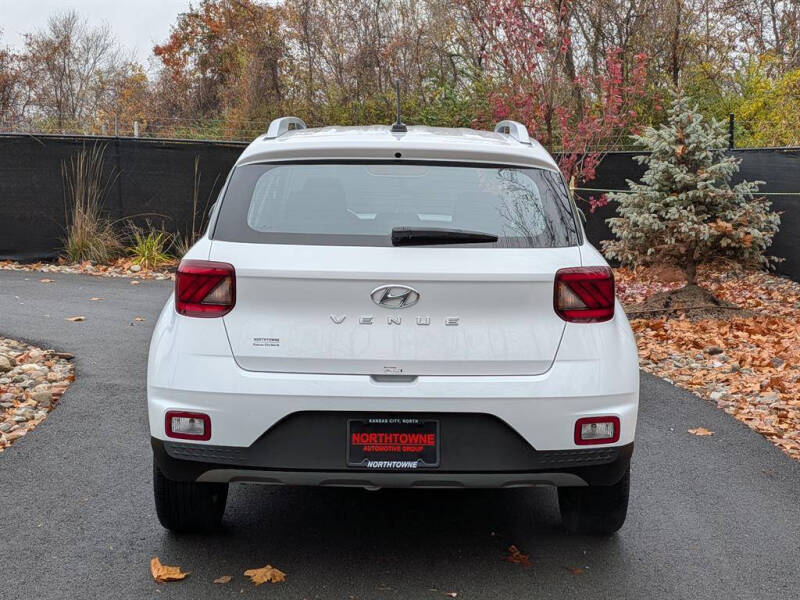 2024 Hyundai Venue SEL