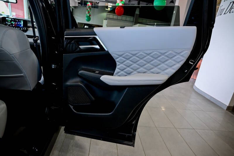 2024 Mitsubishi Outlander SEL Black Edition