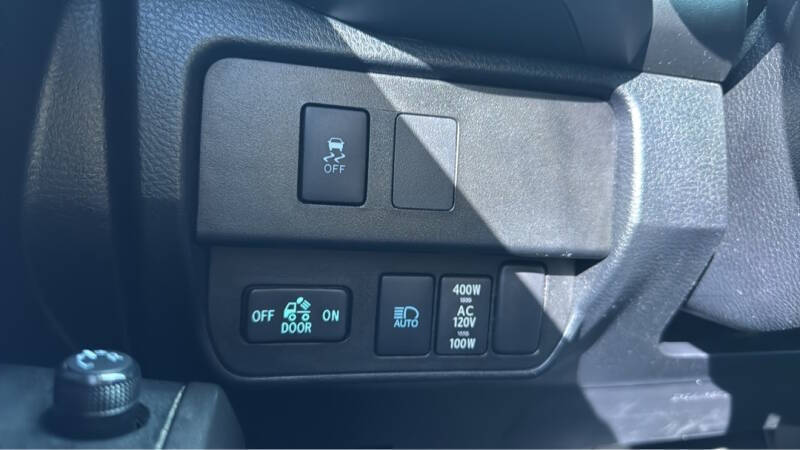 2021 Toyota Tacoma SR V6