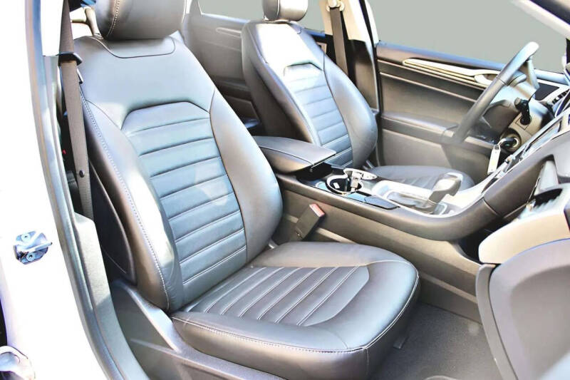 2014 Ford Fusion Hybrid SE