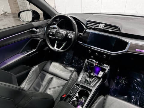 2022 Audi Q3 quattro S line Prem Plus 45 TFSI