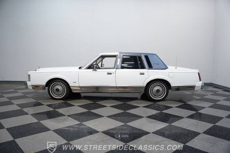 1985 Lincoln Town Car