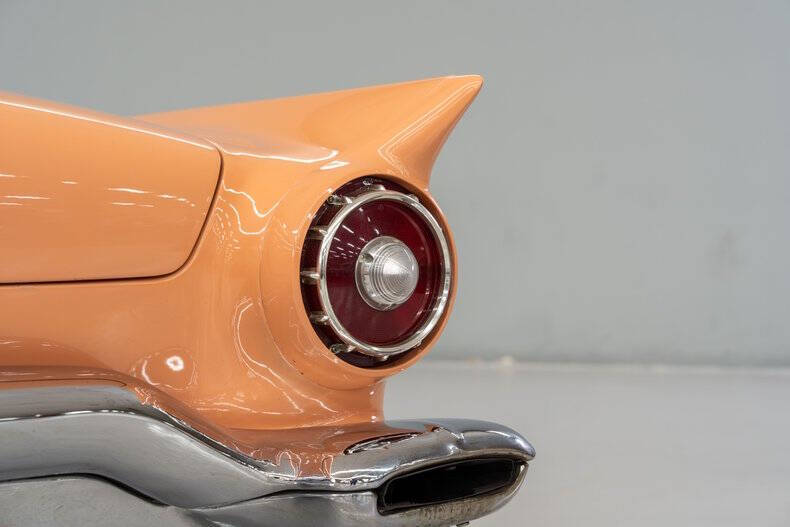 1957 Ford Thunderbird