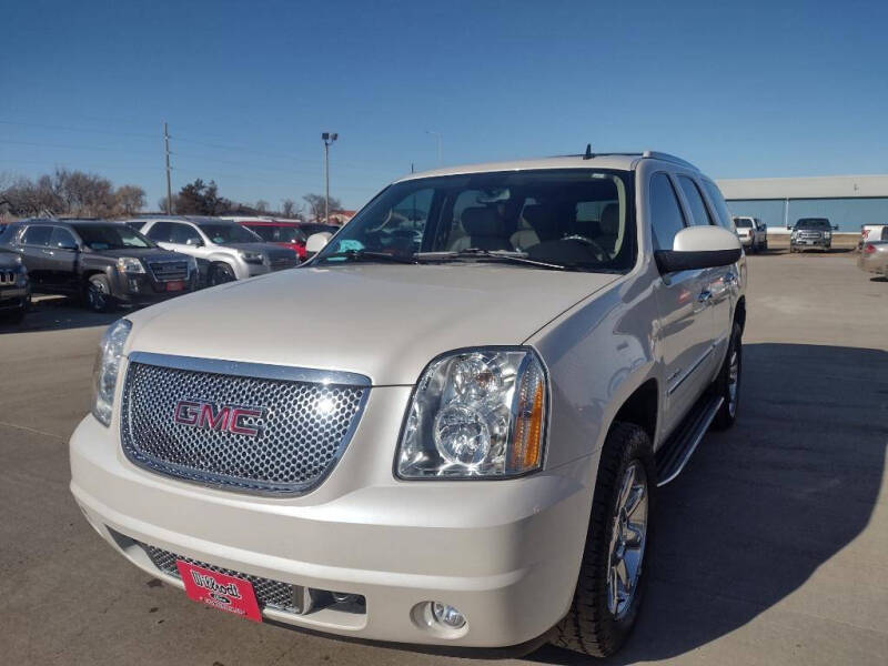 Used 2013 GMC Yukon Denali with VIN 1GKS2EEF0DR367399 for sale in Chamberlain, SD