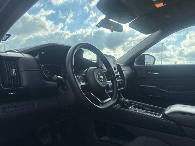 2022 Nissan Pathfinder S