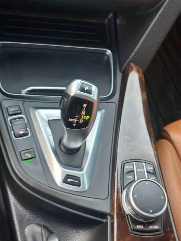 2017 BMW 3 Series 330e iPerformance