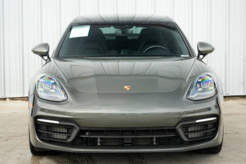 2022 Porsche Panamera