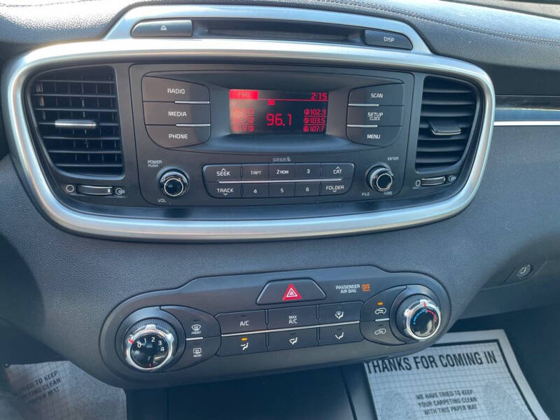 2016 Kia Sorento LX