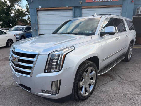 2017 Cadillac Escalade ESV Luxury