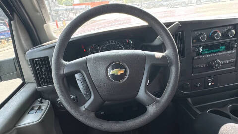 2025 Chevrolet Express 2500