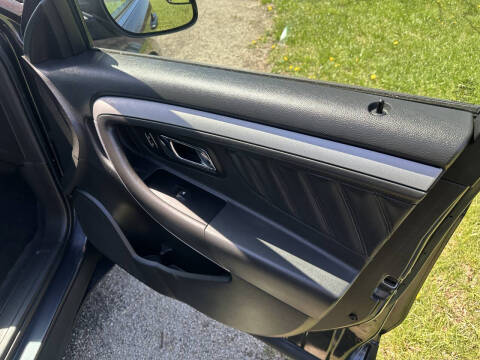 2017 Ford Taurus SEL