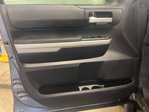 2018 Toyota Tundra SR5