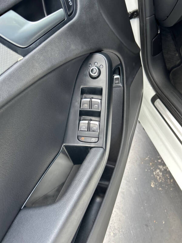 2014 Audi A4 2.0T quattro Premium