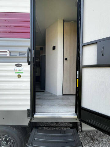 2025 Prime Time RV AVENGER LE 24RLS