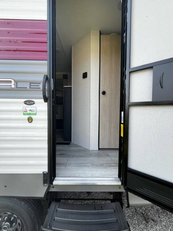 2025 Prime Time RV AVENGER LE 24RLS