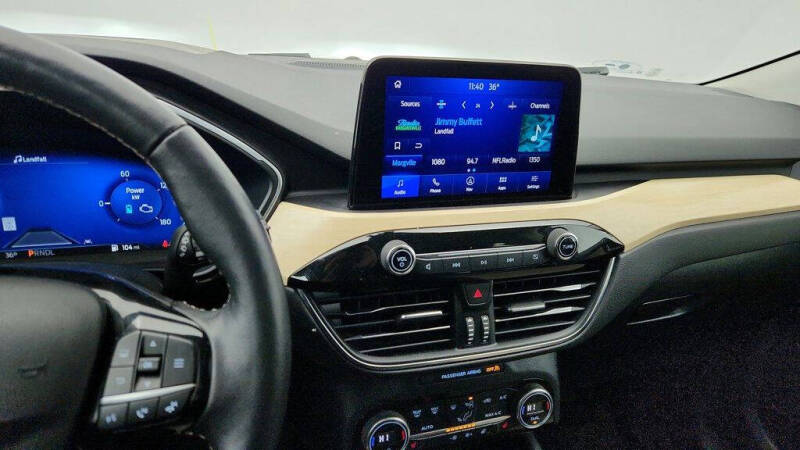 2021 Ford Escape Hybrid Titanium