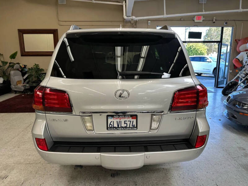 2010 Lexus LX 570