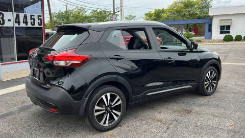 2019 Nissan Kicks SR