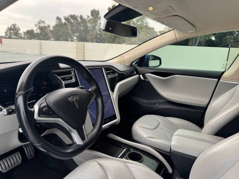 2015 Tesla Model S P85D