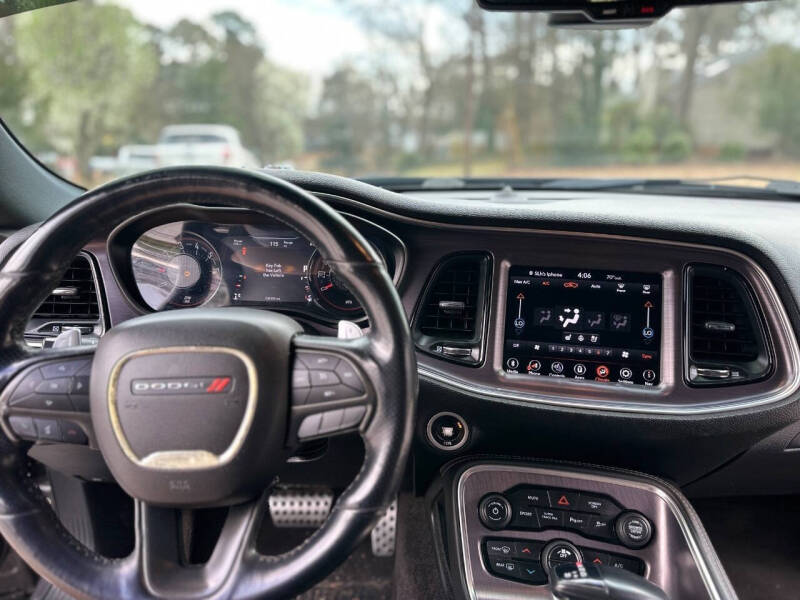 2018 Dodge Challenger SXT Plus