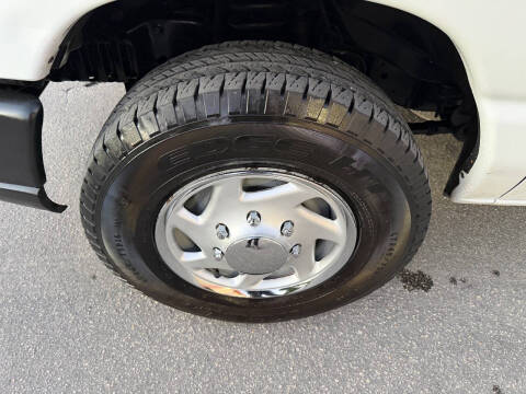 2009 Ford E-Series E-250