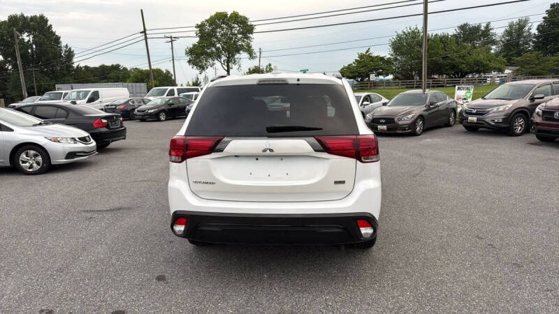 2020 Mitsubishi Outlander