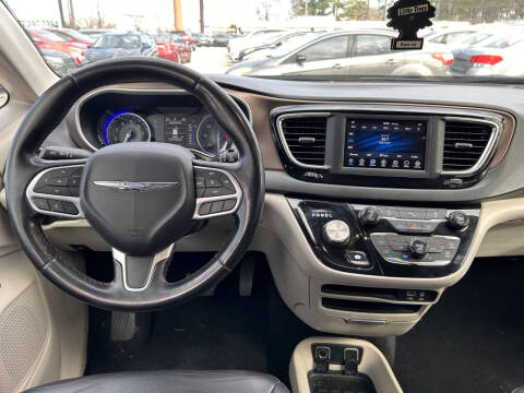 2019 Chrysler Pacifica Touring L 35th Anniversary