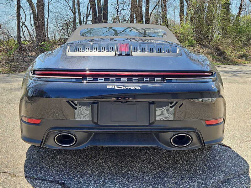 2025 Porsche 911 Carrera