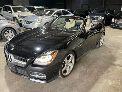 2013 Mercedes-Benz SLK for sale at Safe Trip Auto Sales in Dallas TX
