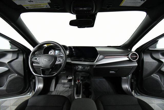 2025 Chevrolet Trax RS