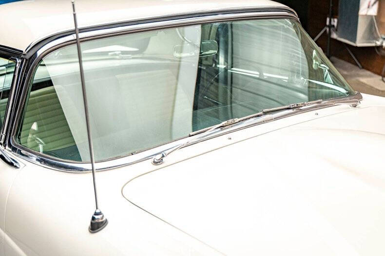 1957 Ford Thunderbird