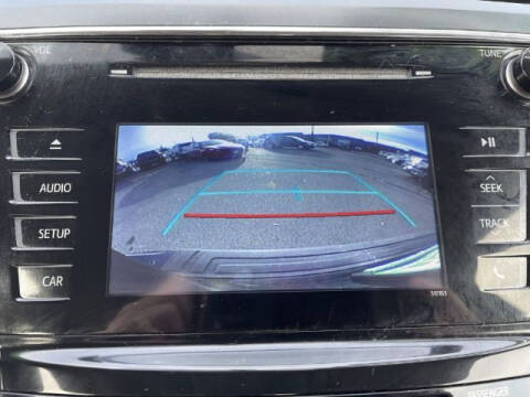 2017 Toyota Prius v Five