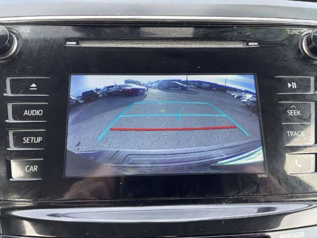 2017 Toyota Prius v Five