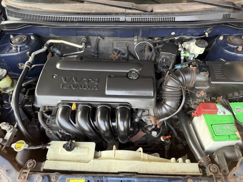 2004 Toyota Corolla LE