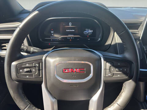2024 GMC Yukon SLT