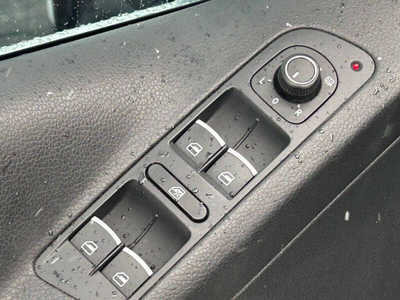 2017 Volkswagen Tiguan 2.0T Wolfsburg Edition