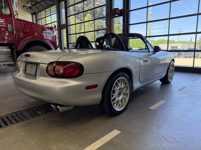2002 Mazda MX-5 Miata