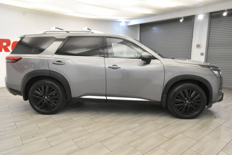 2022 Nissan Pathfinder Platinum