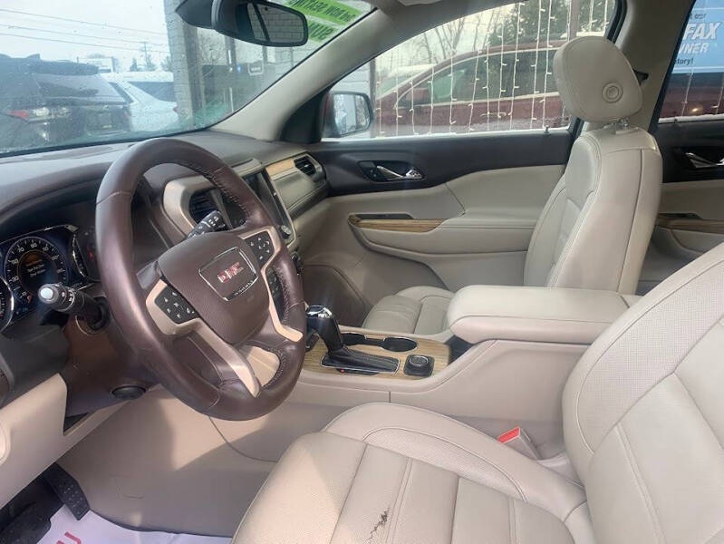 2017 GMC Acadia Denali