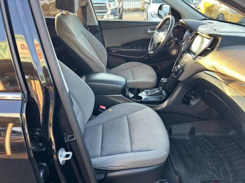 2016 Hyundai Santa Fe SE