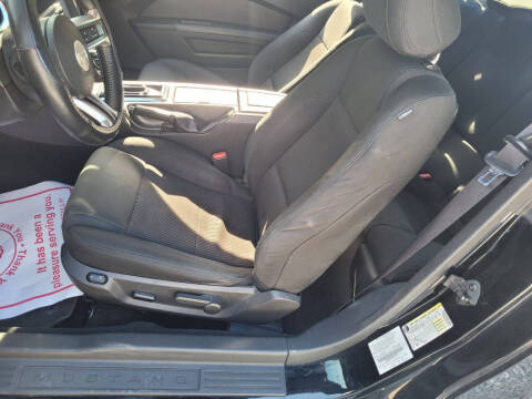 2014 Ford Mustang V6
