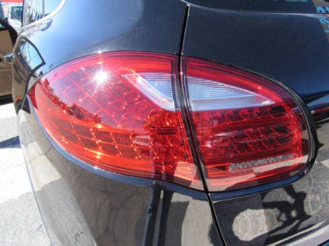 2014 Porsche Cayenne Platinum