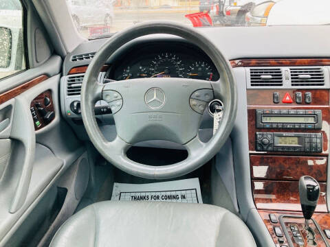 2001 Mercedes-Benz E-Class E 320